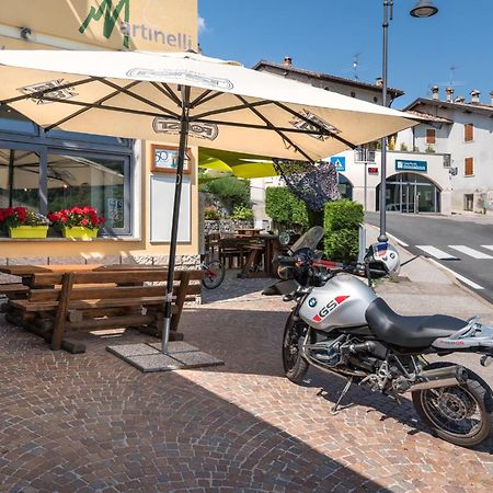 Hotel Martinelli Ronzo-Chienis エクステリア 写真