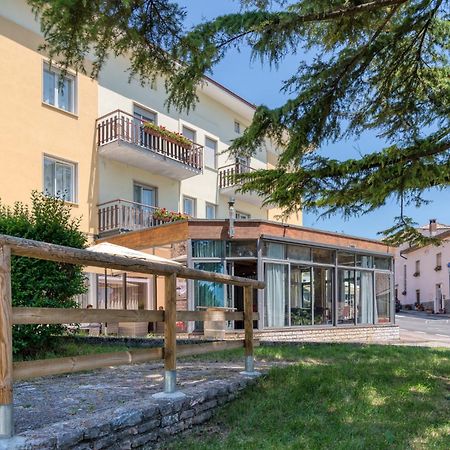 Hotel Martinelli Ronzo-Chienis エクステリア 写真