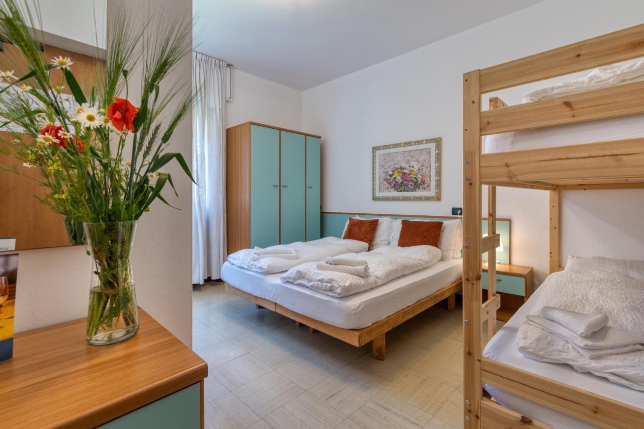 Hotel Martinelli Ronzo-Chienis エクステリア 写真