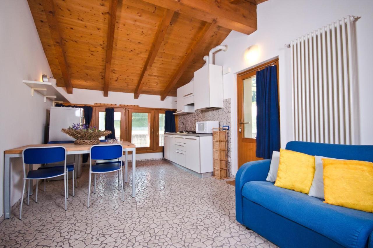 Hotel Martinelli Ronzo-Chienis エクステリア 写真