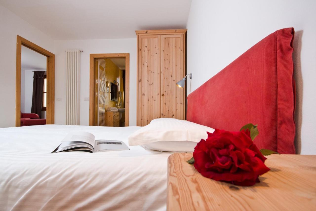 Hotel Martinelli Ronzo-Chienis エクステリア 写真