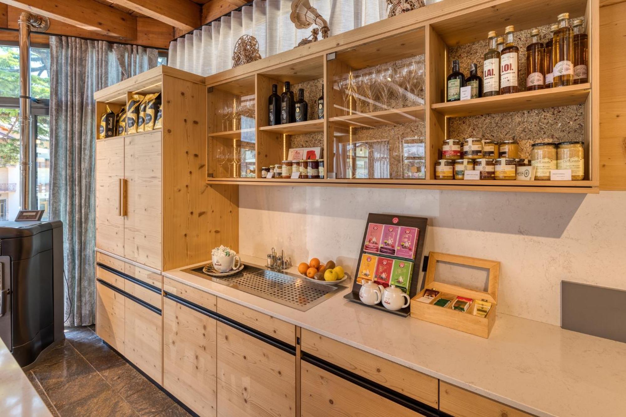 Hotel Martinelli Ronzo-Chienis エクステリア 写真