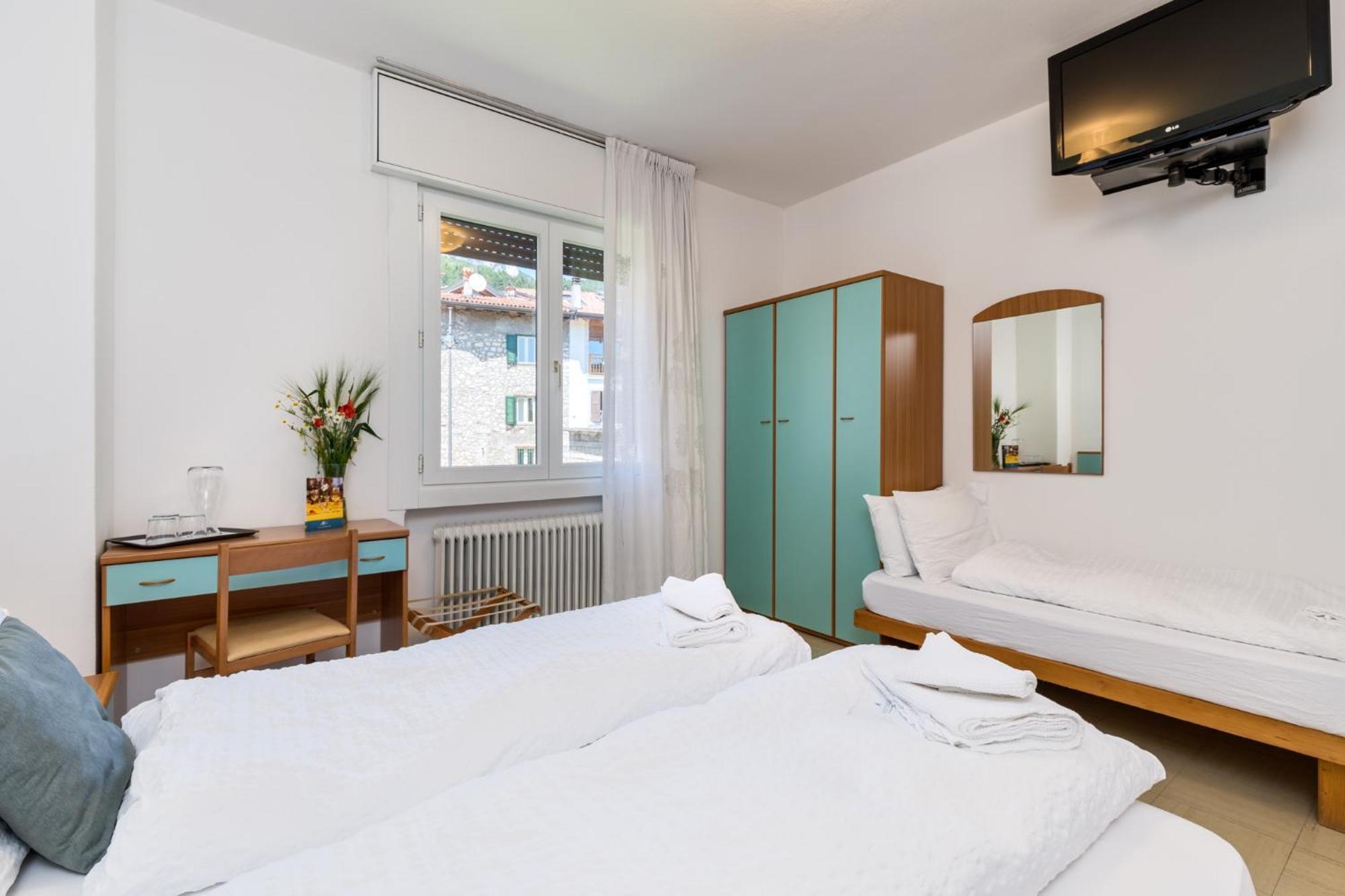 Hotel Martinelli Ronzo-Chienis エクステリア 写真