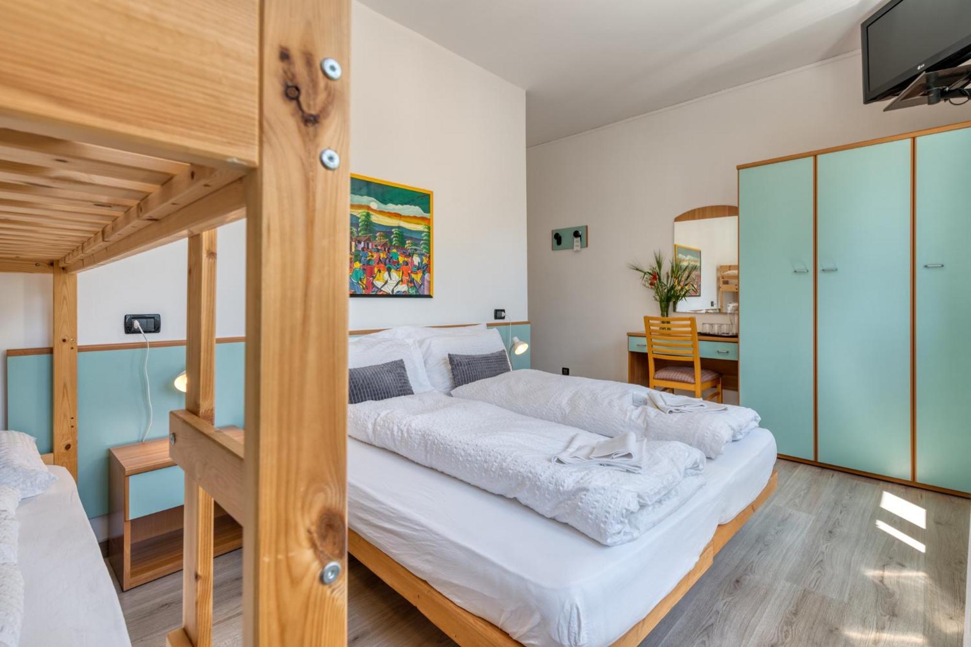 Hotel Martinelli Ronzo-Chienis エクステリア 写真