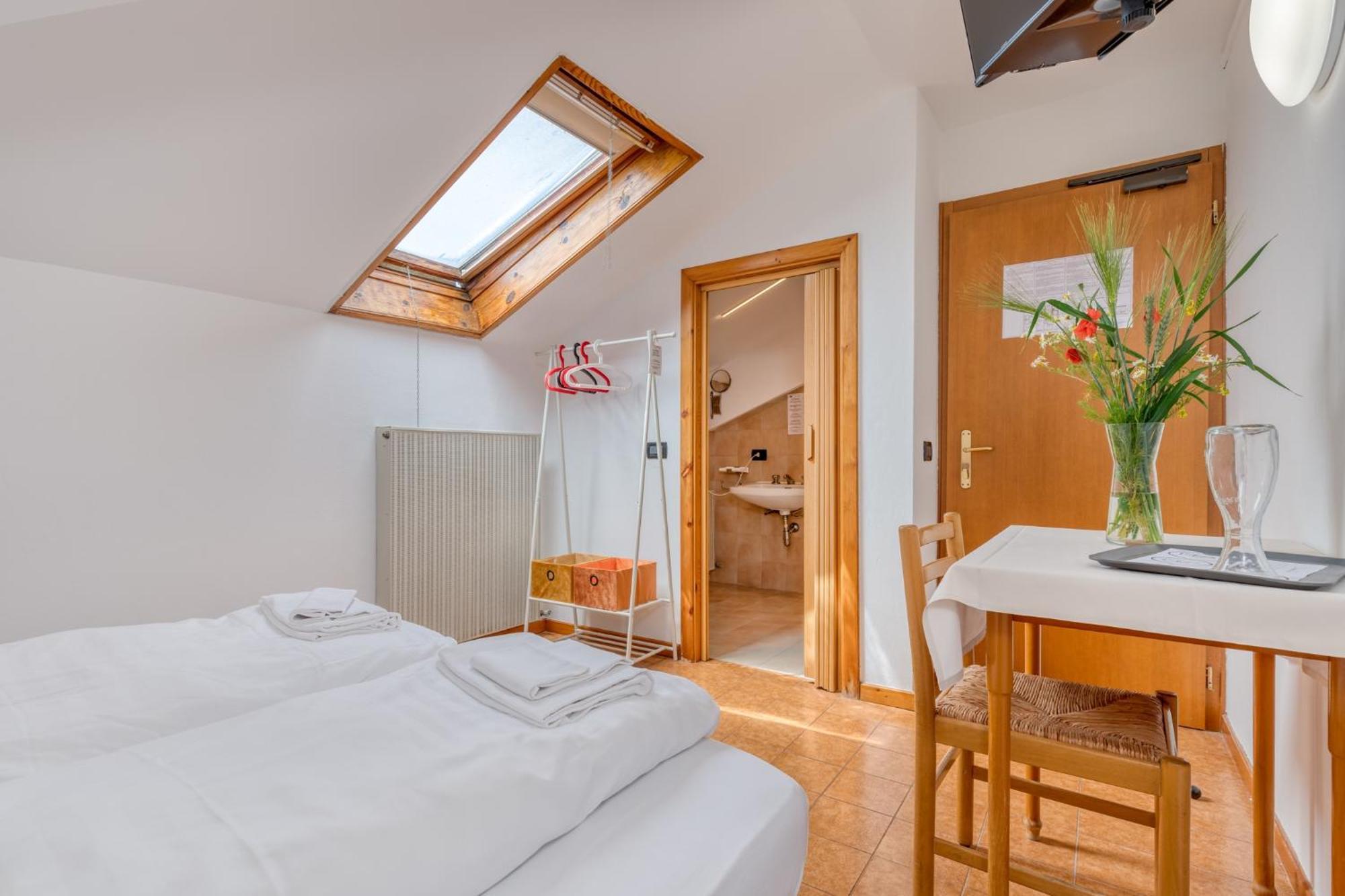 Hotel Martinelli Ronzo-Chienis エクステリア 写真