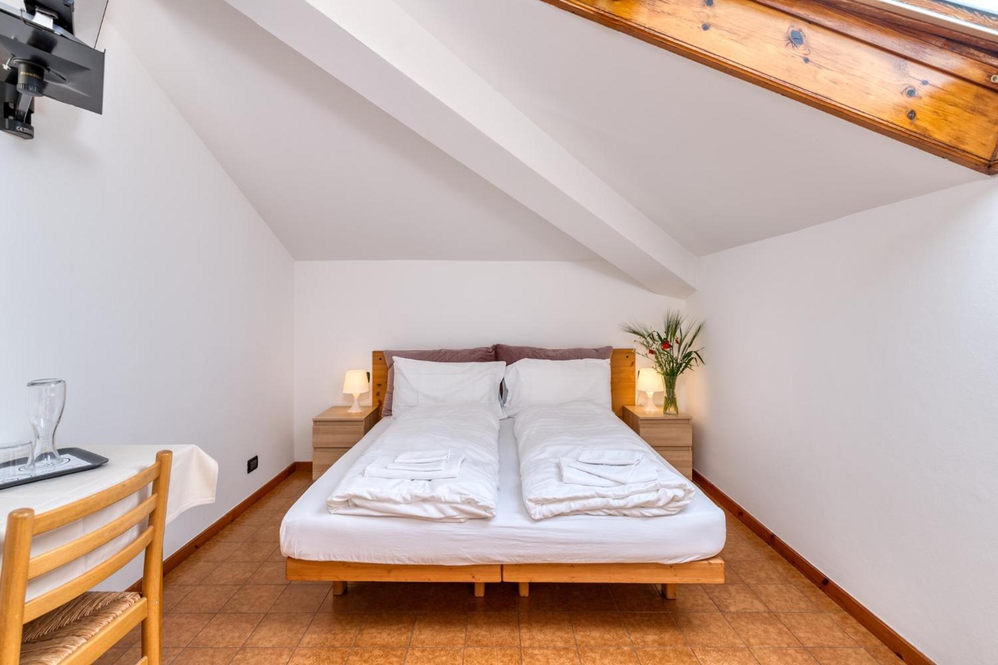 Hotel Martinelli Ronzo-Chienis エクステリア 写真