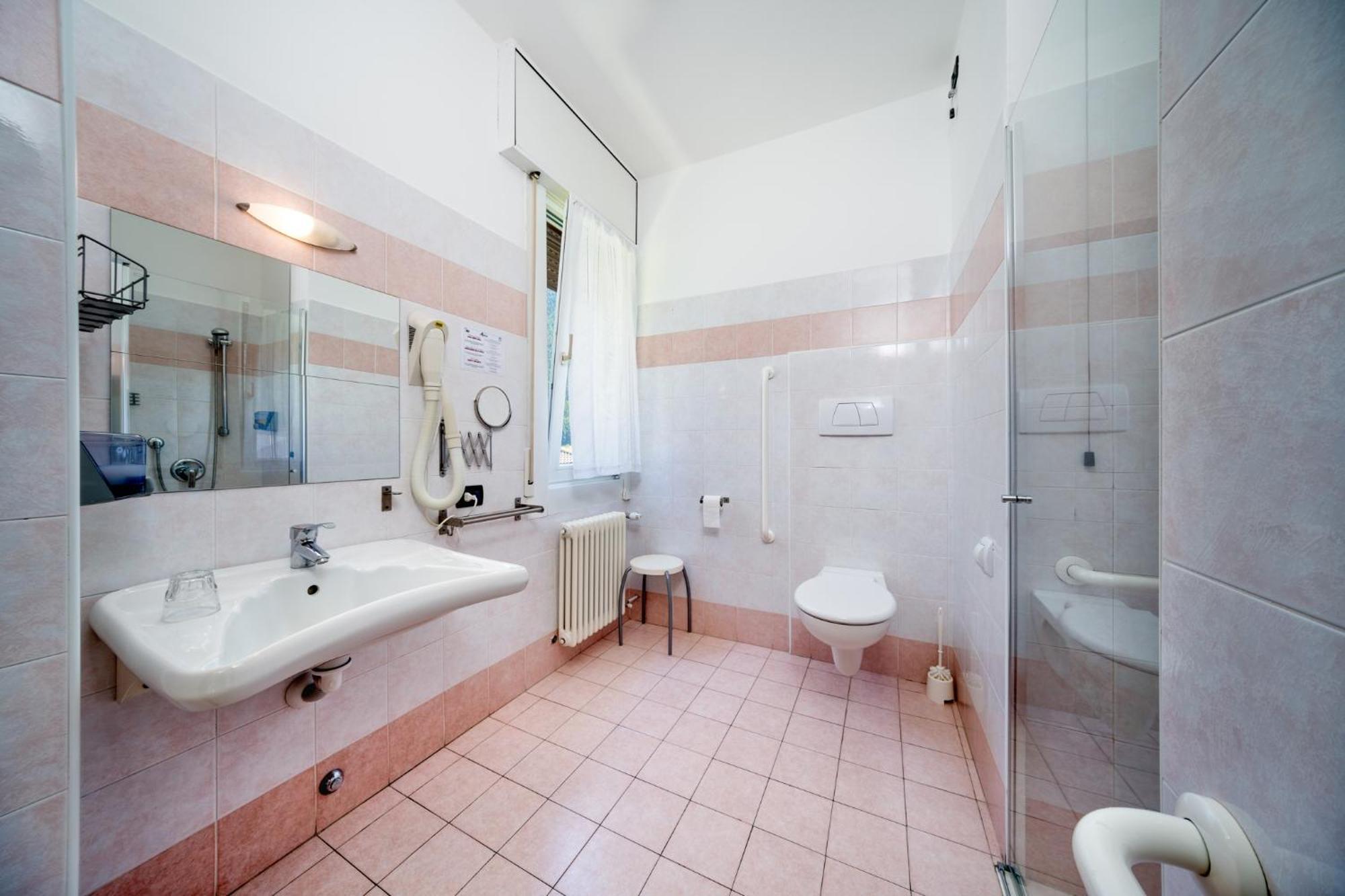 Hotel Martinelli Ronzo-Chienis 部屋 写真