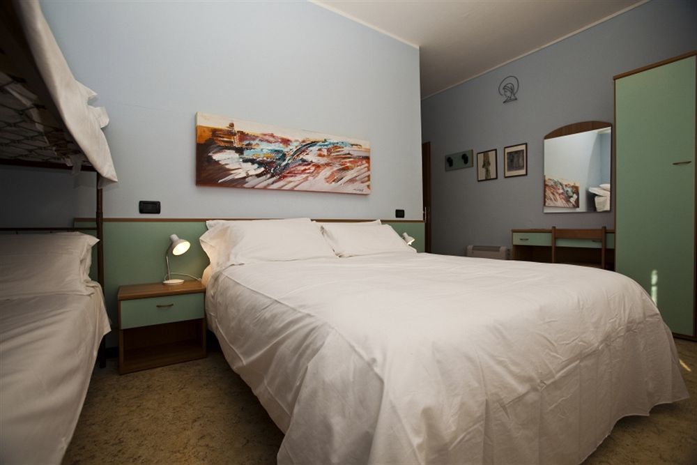 Hotel Martinelli Ronzo-Chienis エクステリア 写真